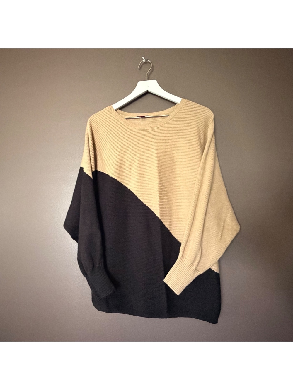 Vince Camuto Asymmetrical Black and Tan sweater Size Large